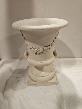 Vintage Hen-Feathers Neoclassical Urn Vase With Fruit Garland Relief 7" Tall